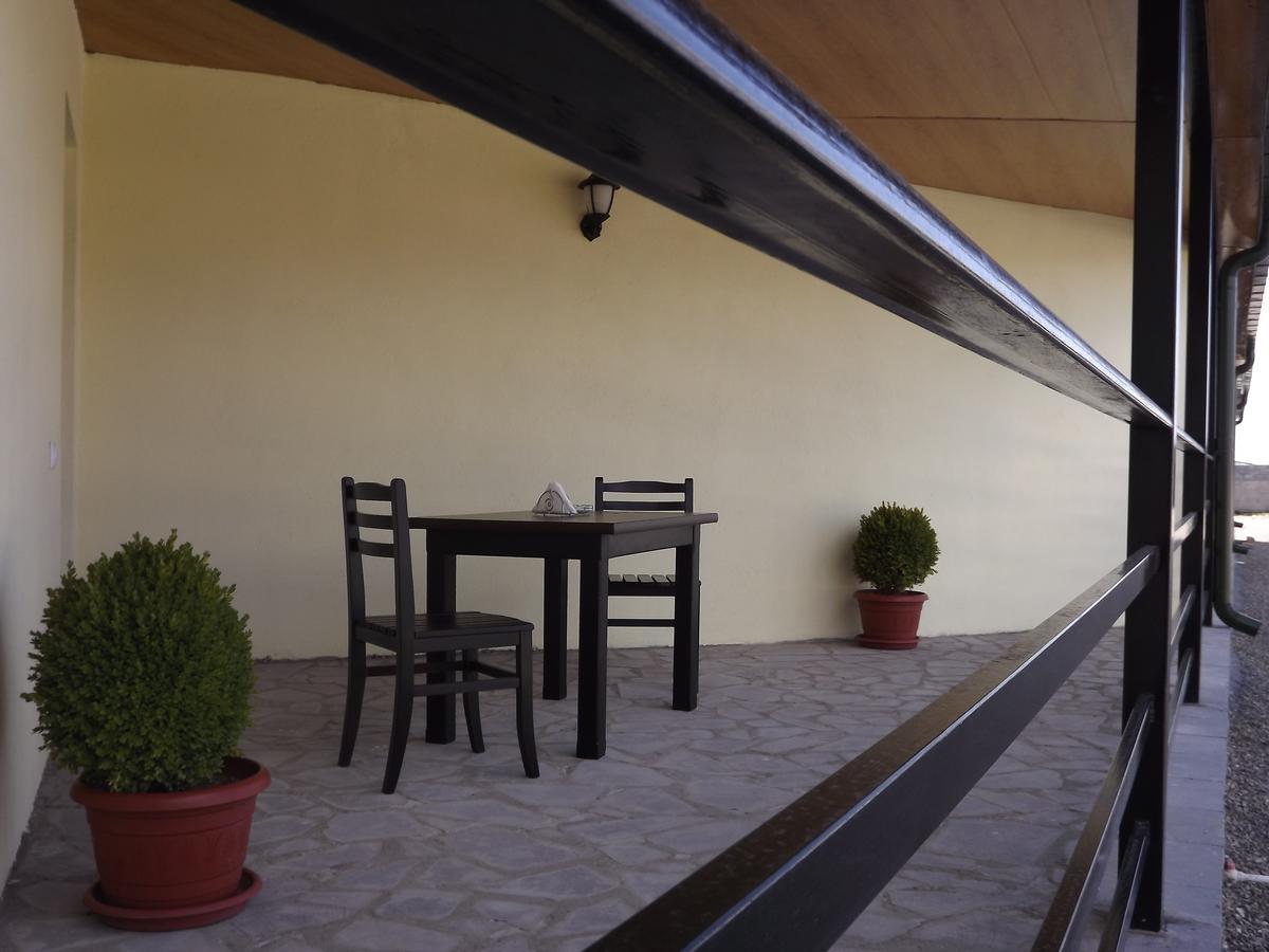 Hotel Emocia Natakhtari Exterior foto